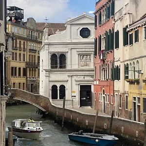 True 2 Bedrooms In The Heart Of Castello Apartment Venice